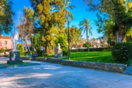 Picture of the municipal park and link to the page